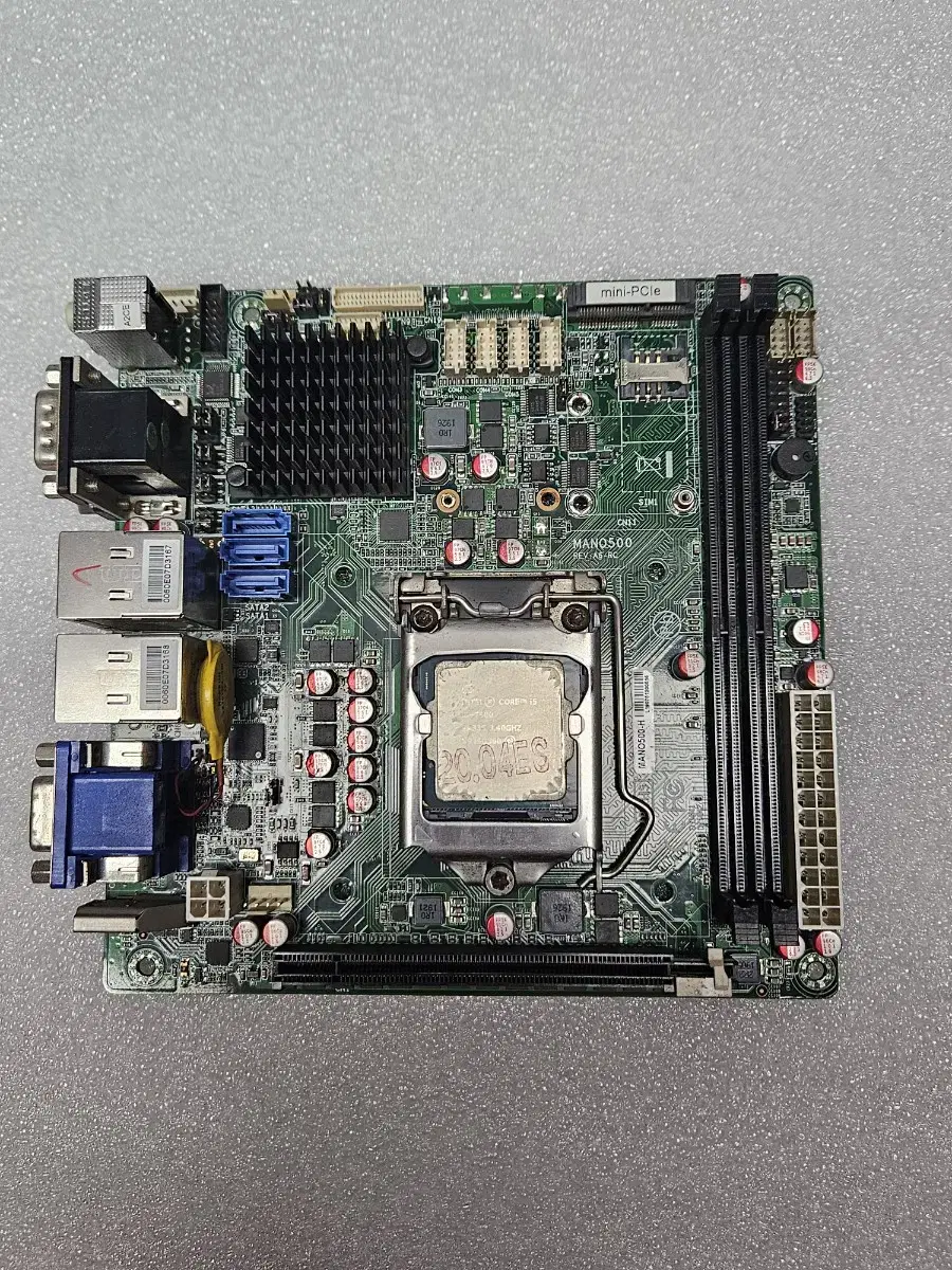 CPU i5-7500 +FOXCONN 미니 메인보드 입니다